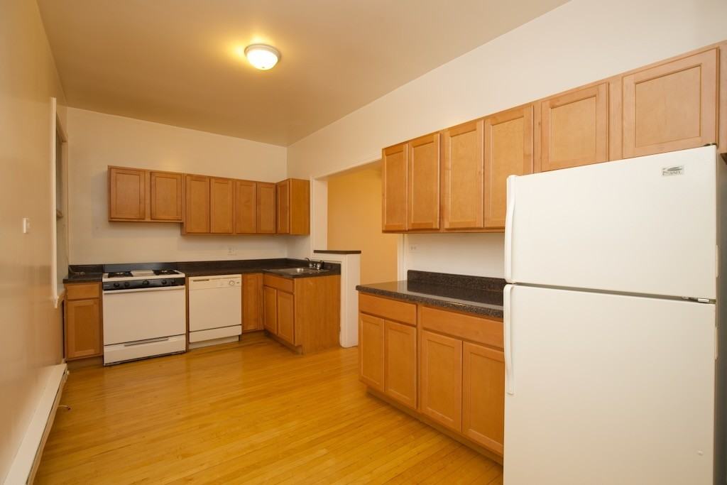 1305 Oak Ave #3W - Photo 2 of 21