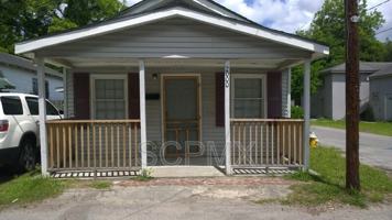 featured image of 2000 Hugo Ave