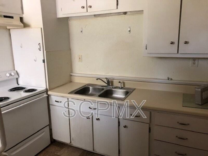 2000 Hugo Ave - Photo 3 of 18