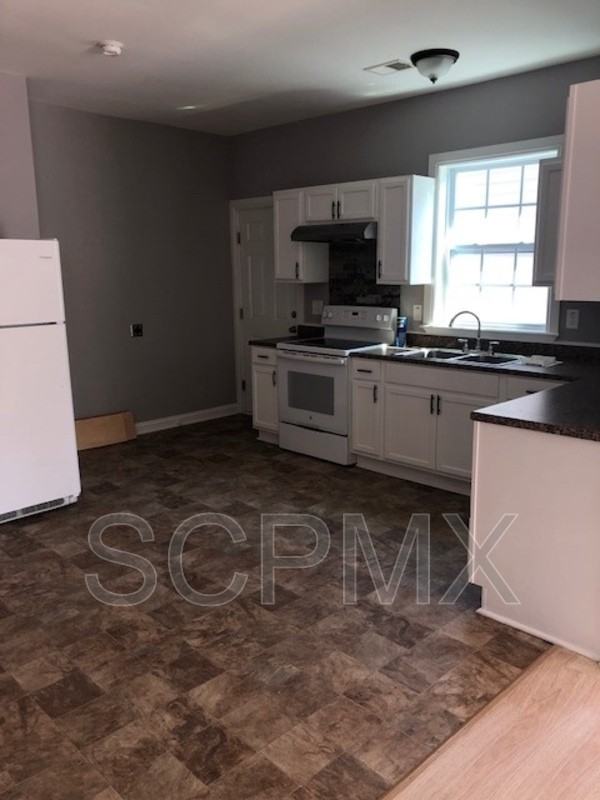 1814 Dayton St - Photo 4 of 7