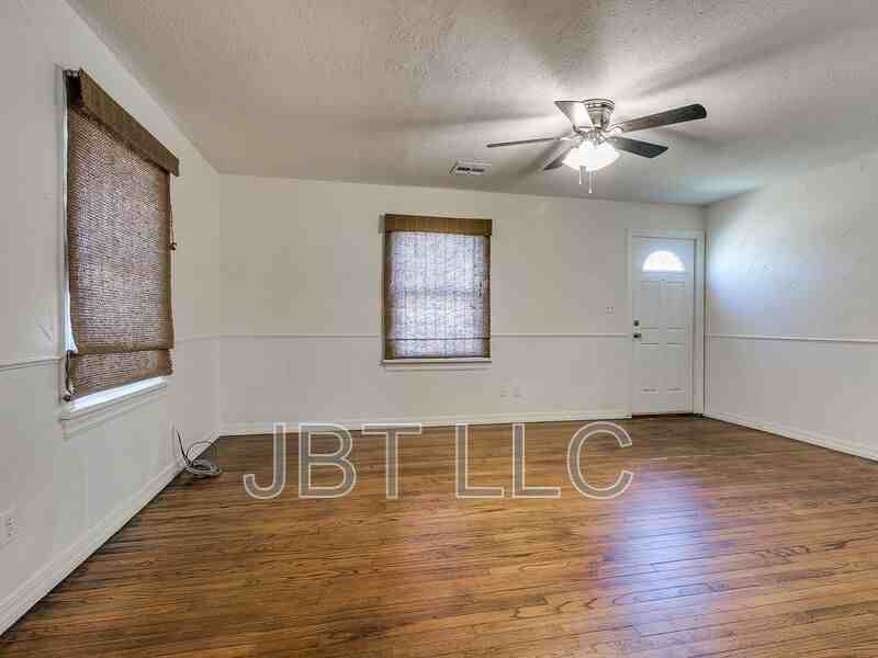 224 W Ercoupe Dr - Photo 3 of 26