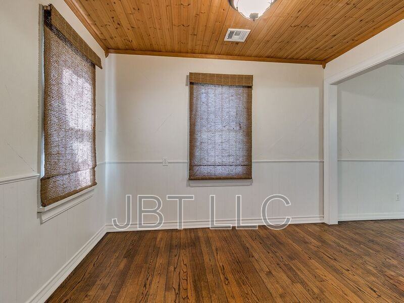 224 W Ercoupe Dr - Photo 5 of 26