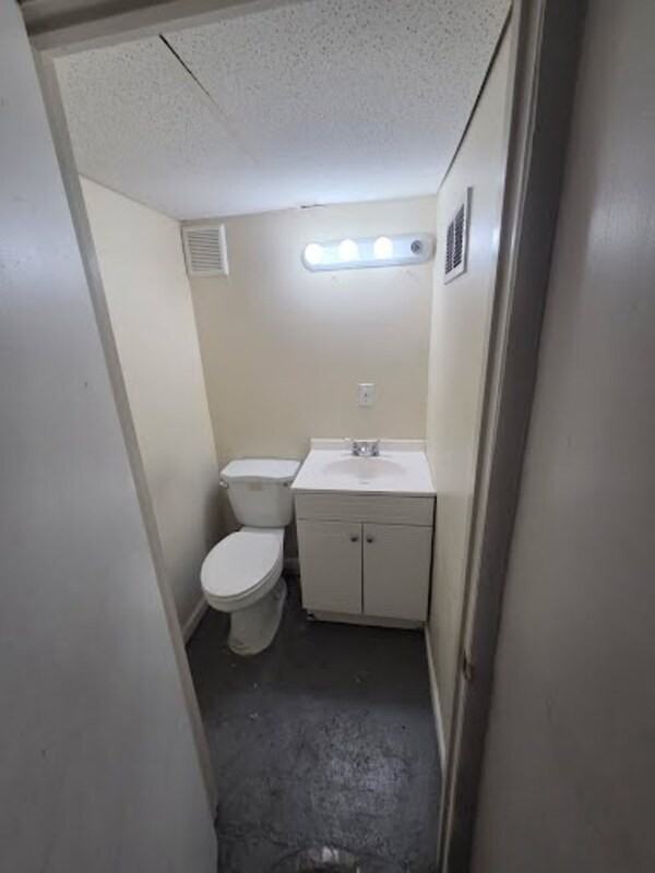 3009 Gary Dr - Photo 4 of 13