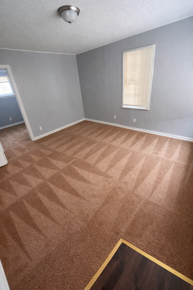 422 Cook Ave - Photo 2 of 5