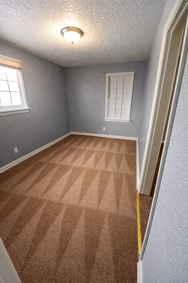 422 Cook Ave - Photo 3 of 5