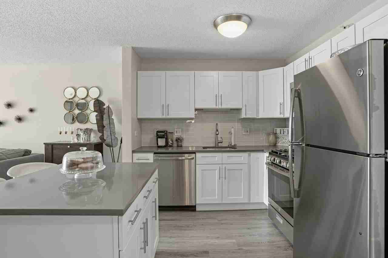 540 N State St #1-1 - Photo 4 of 24