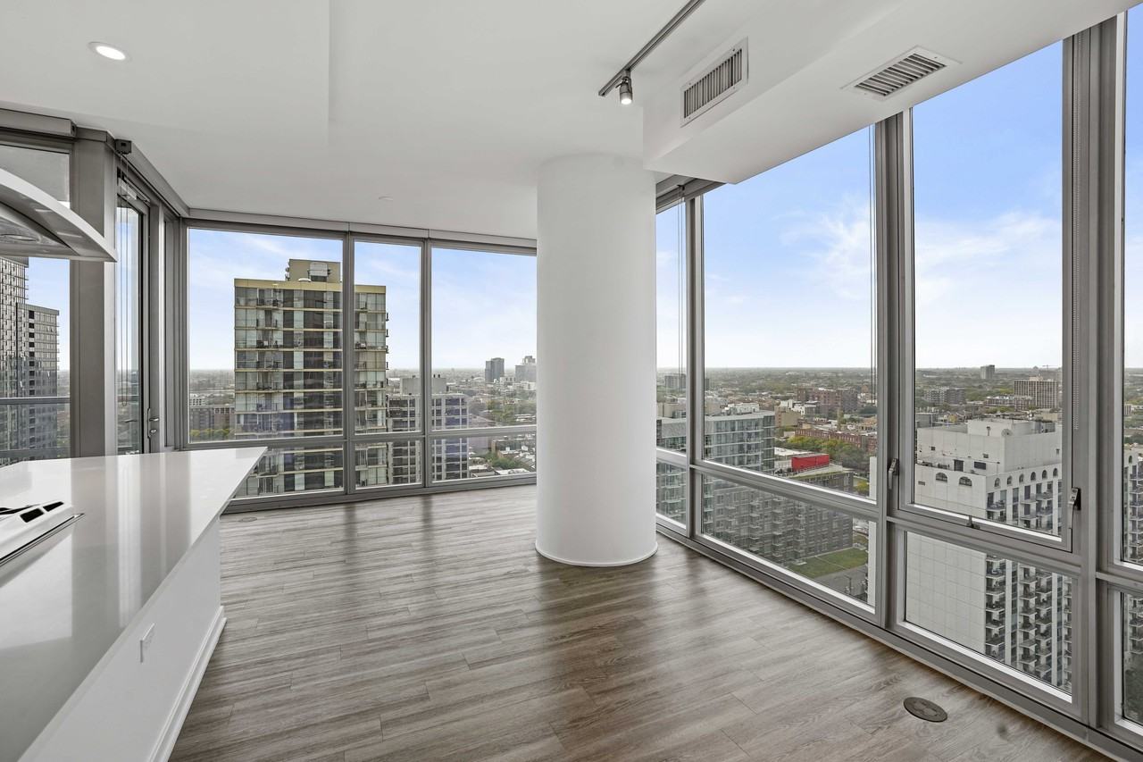 1201 N La Salle Dr #1-1