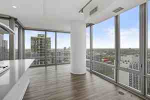 featured image of 1201 N La Salle Dr #1-1