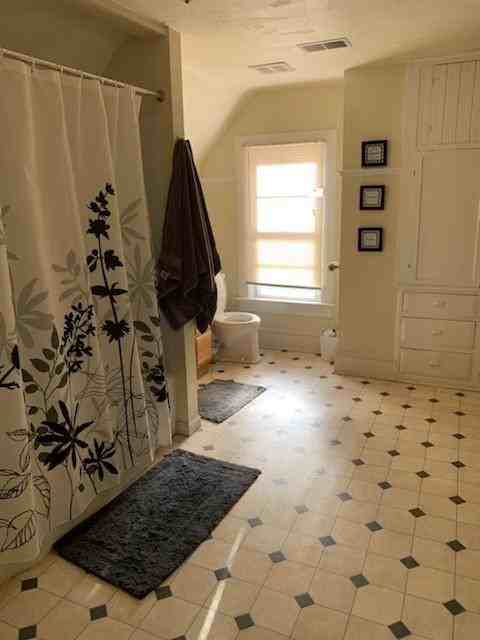 400 Walnut St - Photo 5 of 7