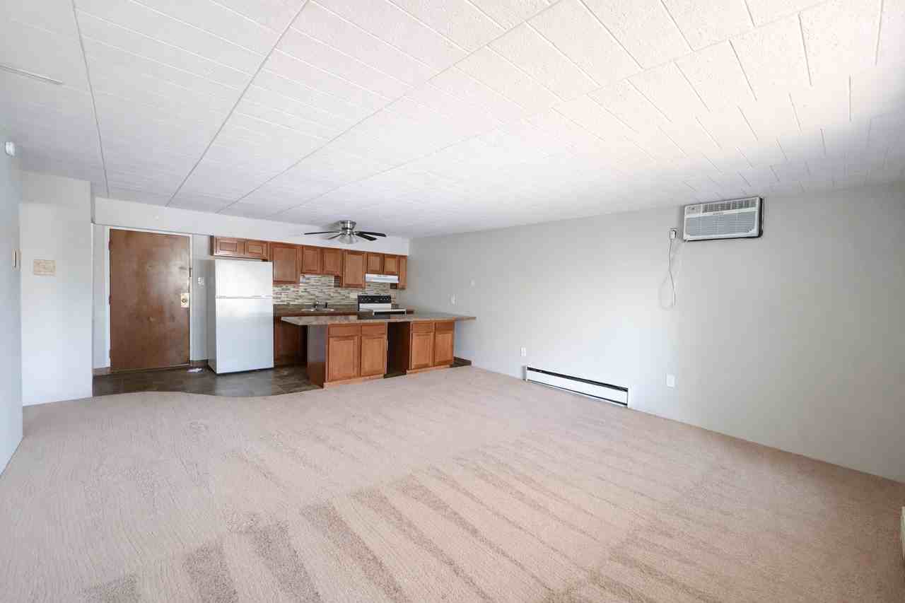 FOXWOOD ROAD -- 160 - Photo 6 of 9