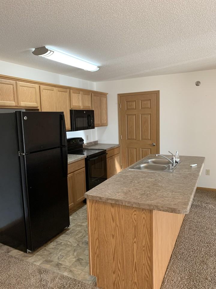 Cardinal Apartments - Photo 2 of 13