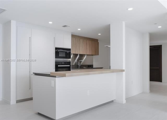 1000 Brickell Plz #4506 - Photo 3 of 24
