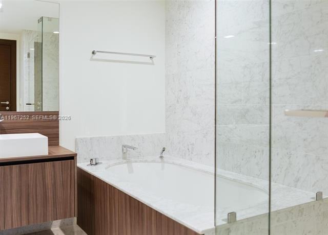 1000 Brickell Plz #4506 - Photo 6 of 24