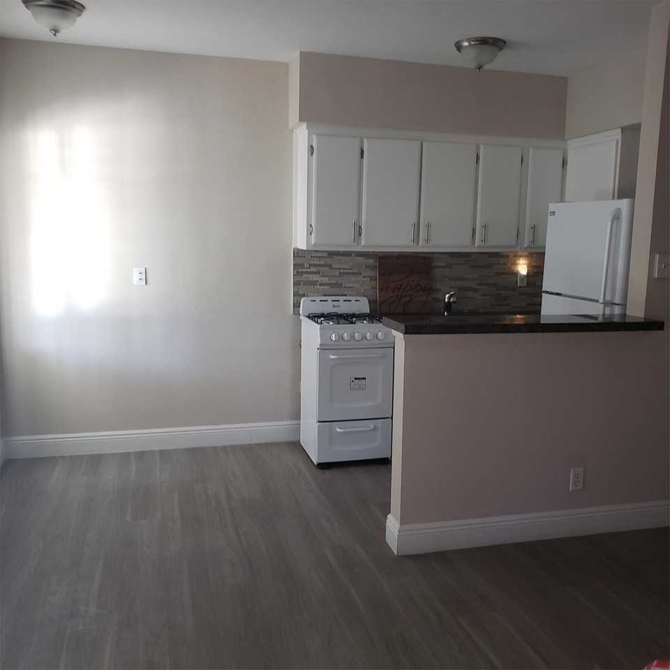 Tanglewood - 3212 SE 7th St - Photo 2 of 50