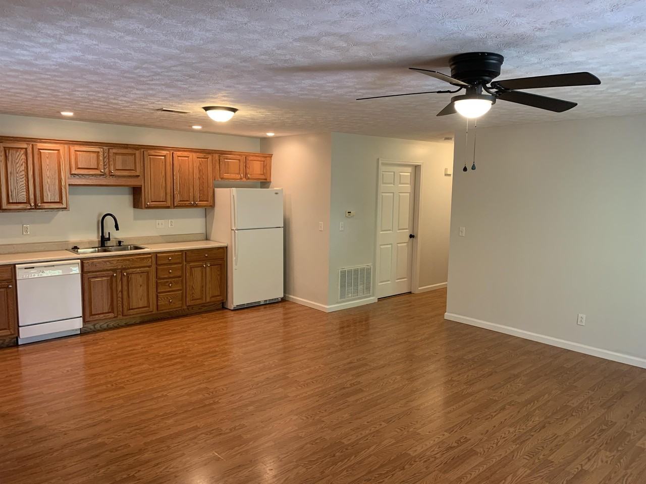 624 McCLUNG AVE - Photo 2 of 13