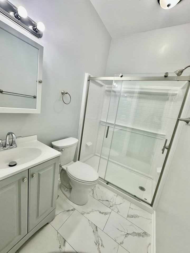 1917 West 21st - Photo 2 of 24