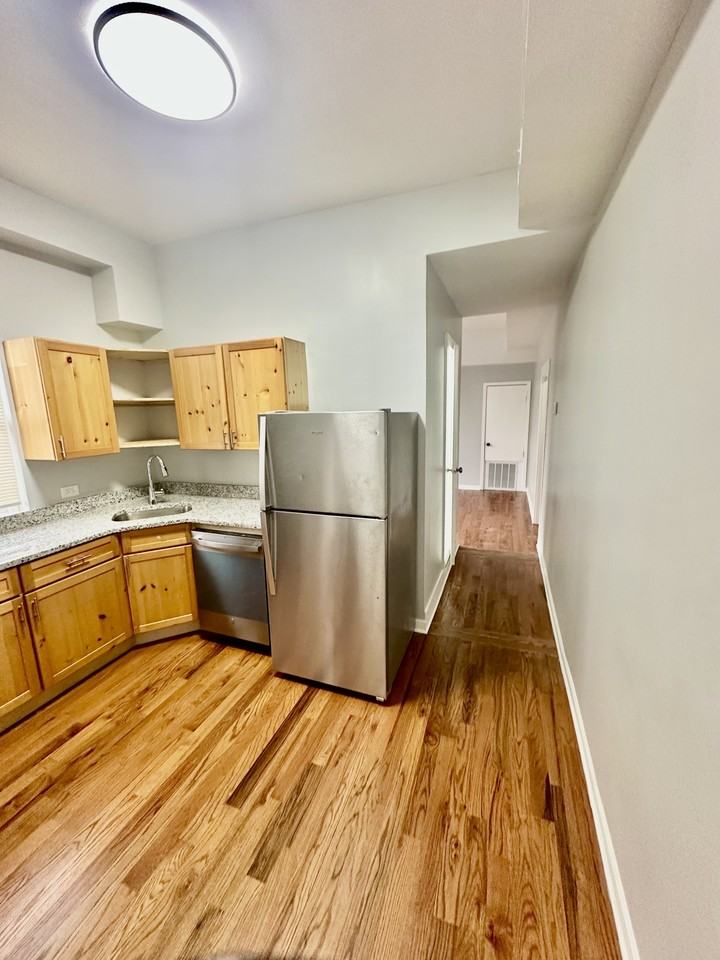 1917 West 21st - Photo 5 of 24