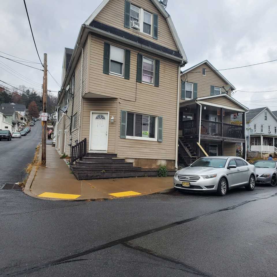 533-535 West Shawnee Avenue - Photo 2 of 13