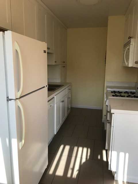 2032 Delaware St. - Photo 7 of 14