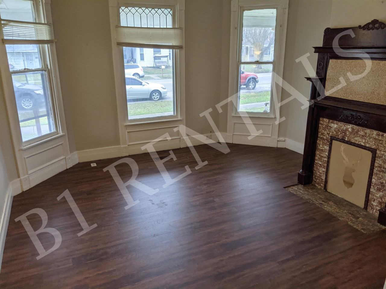 51 W Poplar St - Photo 2 of 6