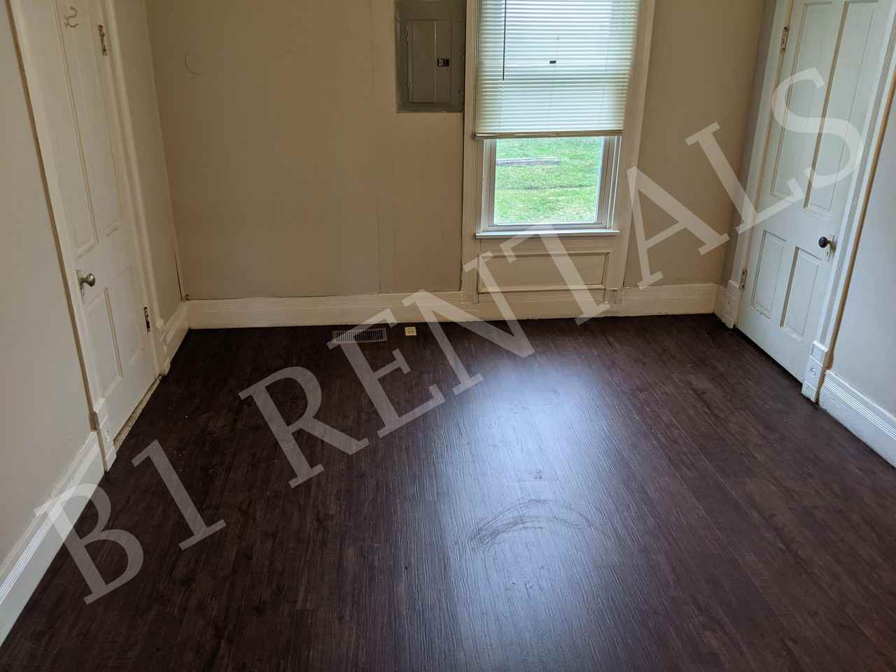 51 W Poplar St - Photo 3 of 6