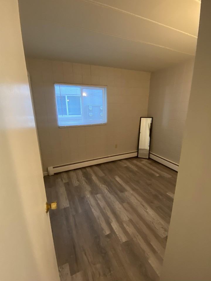 800 W Church St - Photo 7 of 8