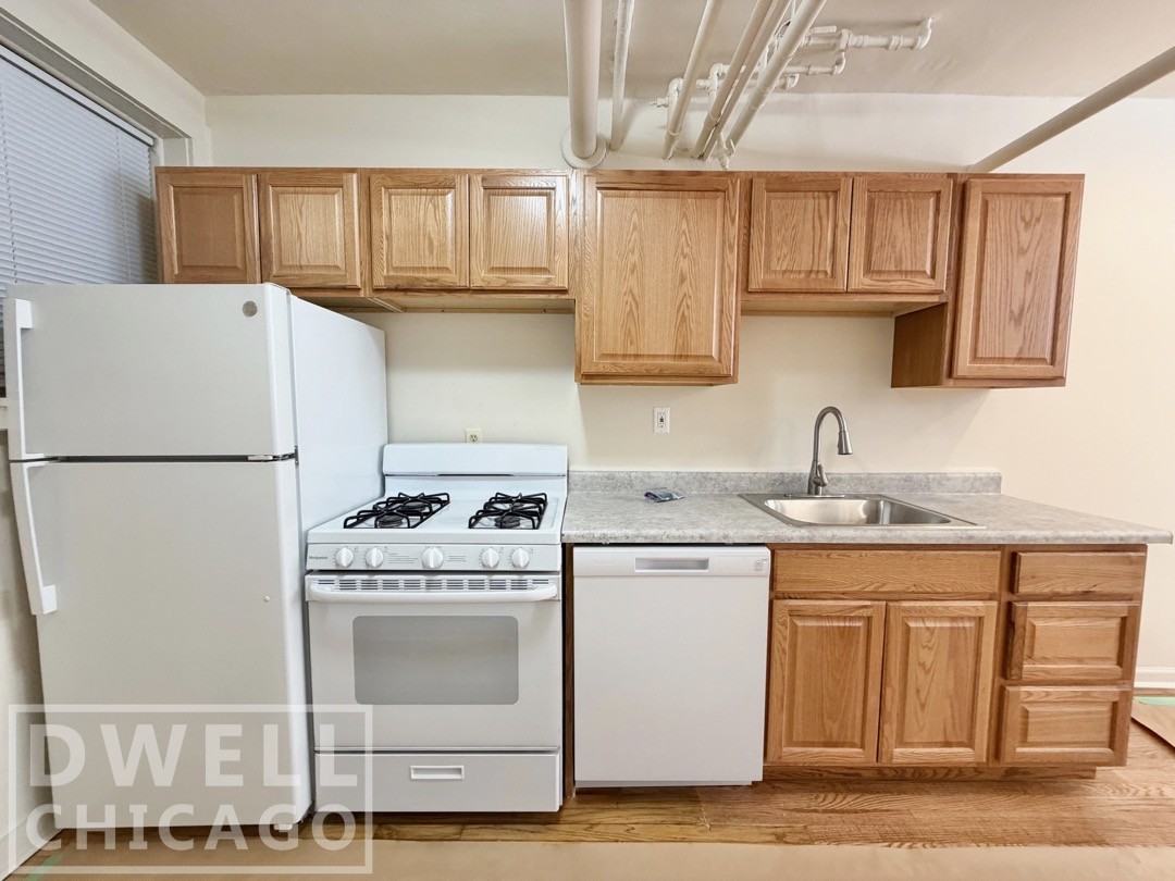 6810 N Lakewood Ave #6814BS - Photo 6 of 11