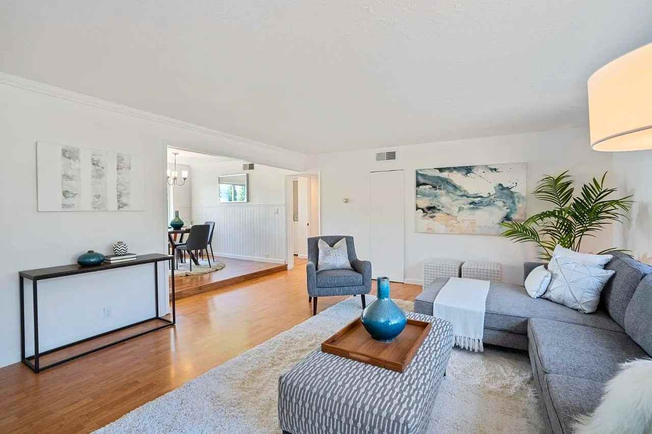 1612 Marina Court - Photo 3 of 24