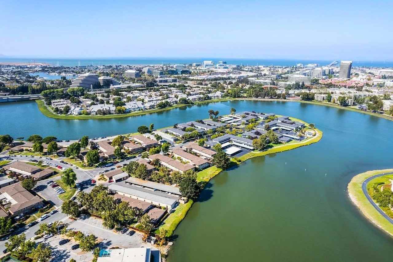 1612 Marina Court - Photo 4 of 24