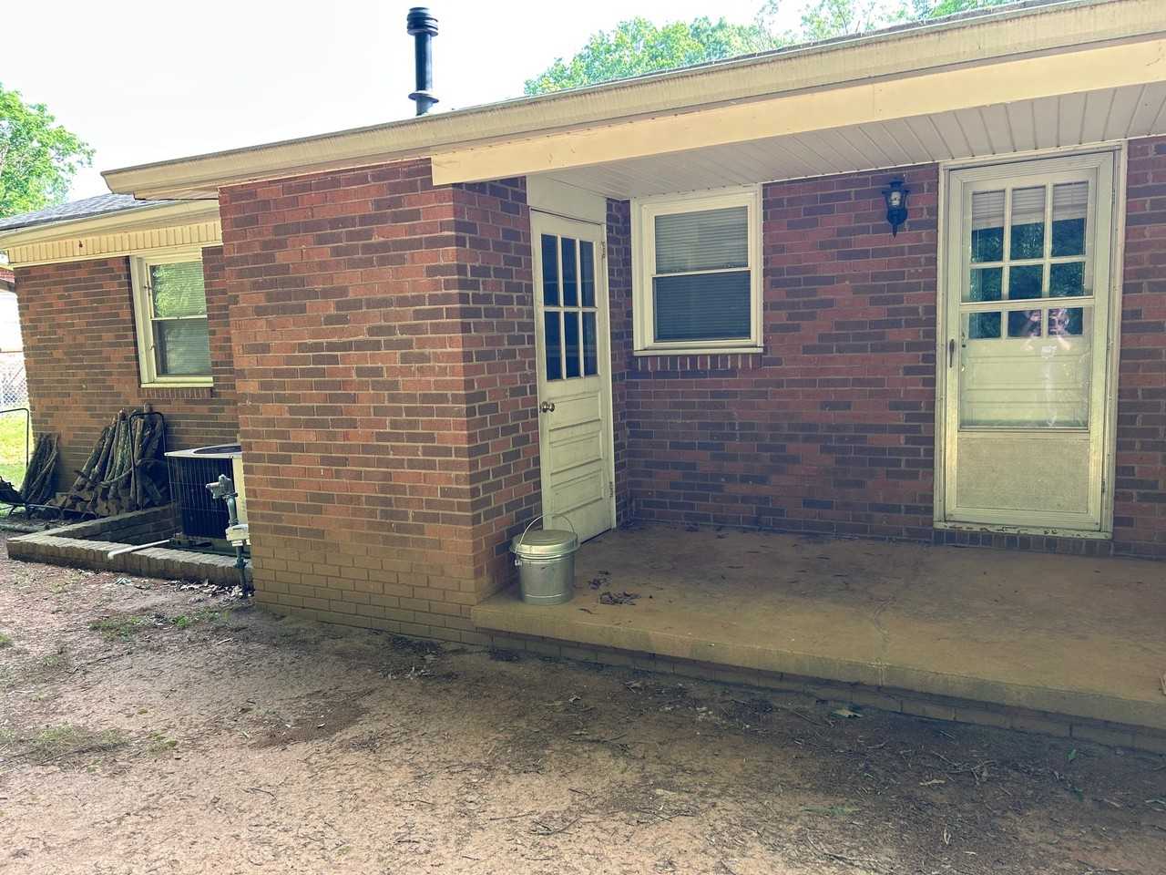 306-318 Holland Circle - Photo 2 of 13