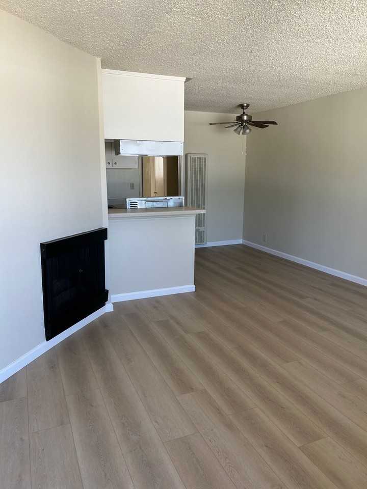 18550 Prairie St. - Photo 2 of 9