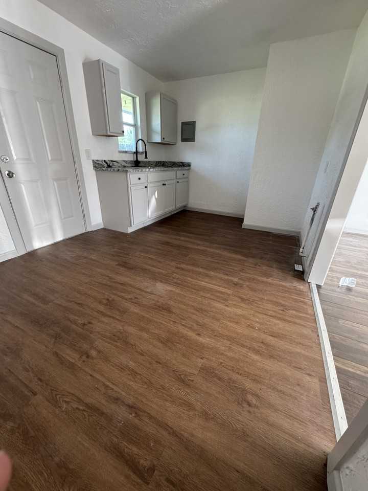 2108 Southwest A Avenue - Photo 5 of 5