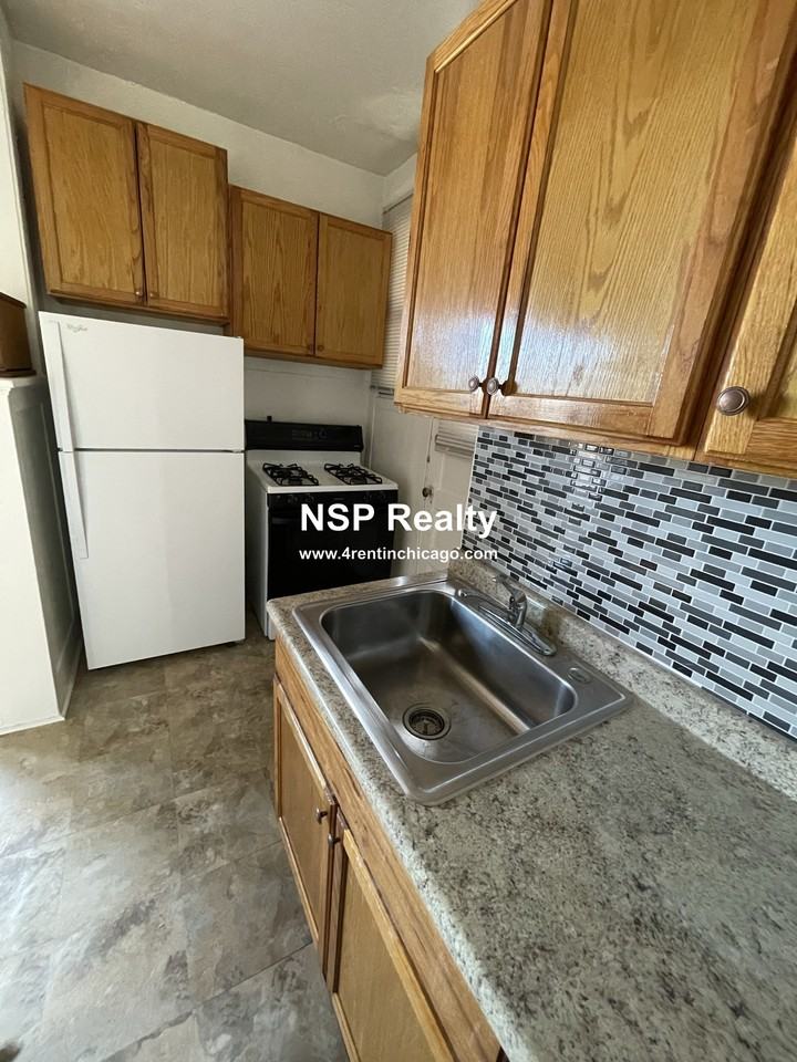 W Estes Ave #9 - Photo 5 of 7