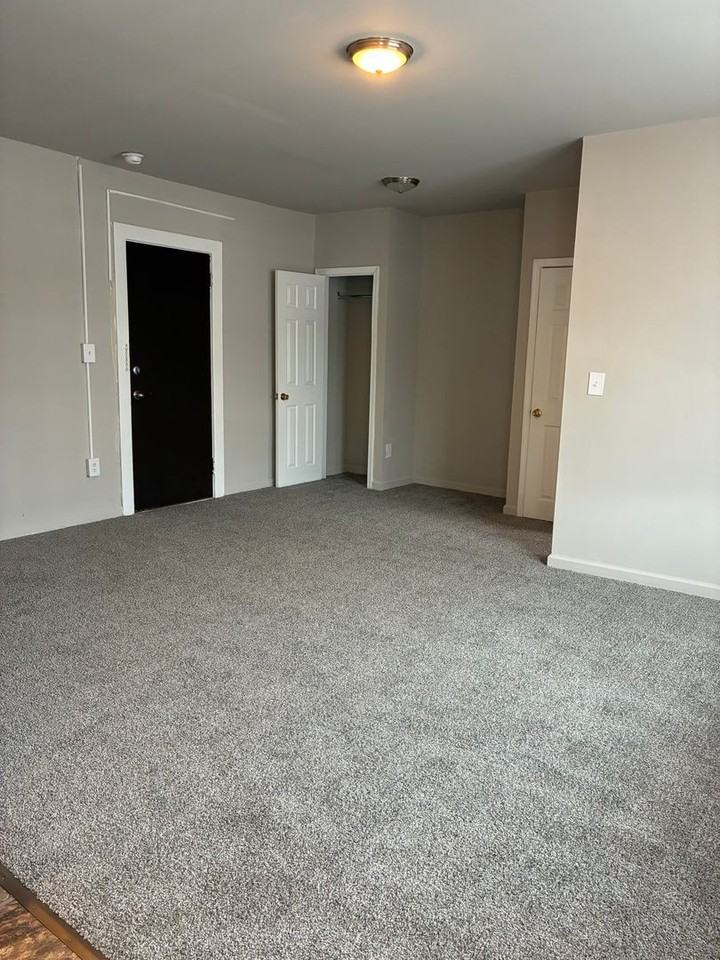 260 N Wycombe Ave - Photo 5 of 7