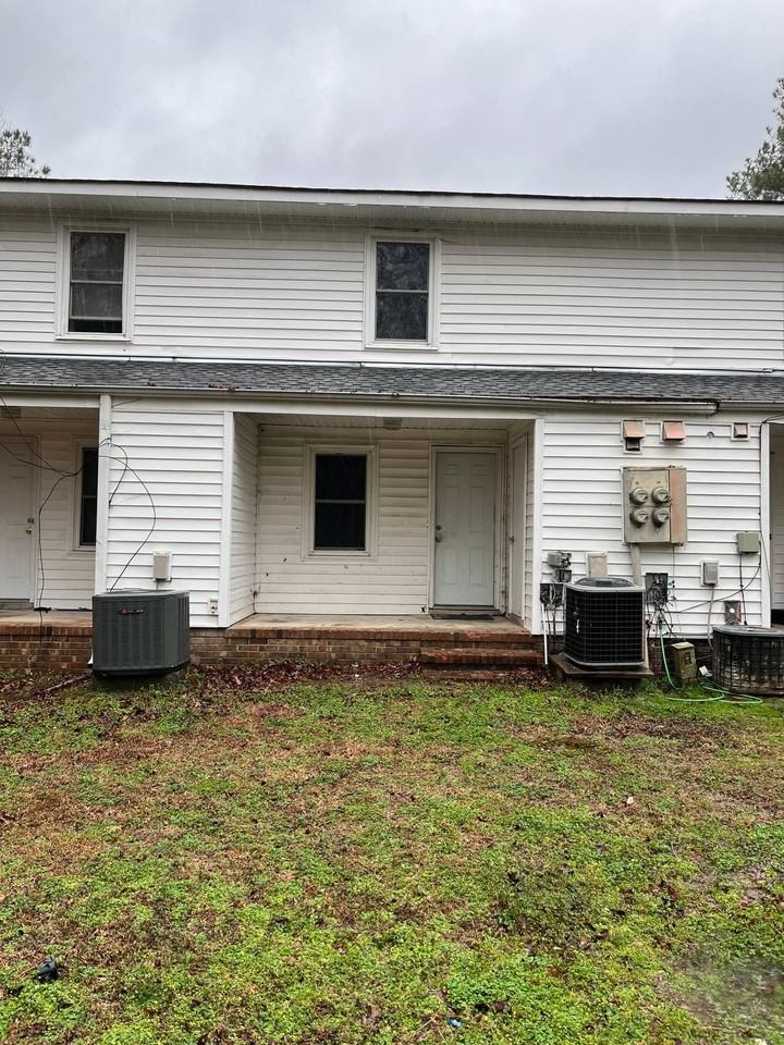 Vista Apartments - Photo 2 of 10