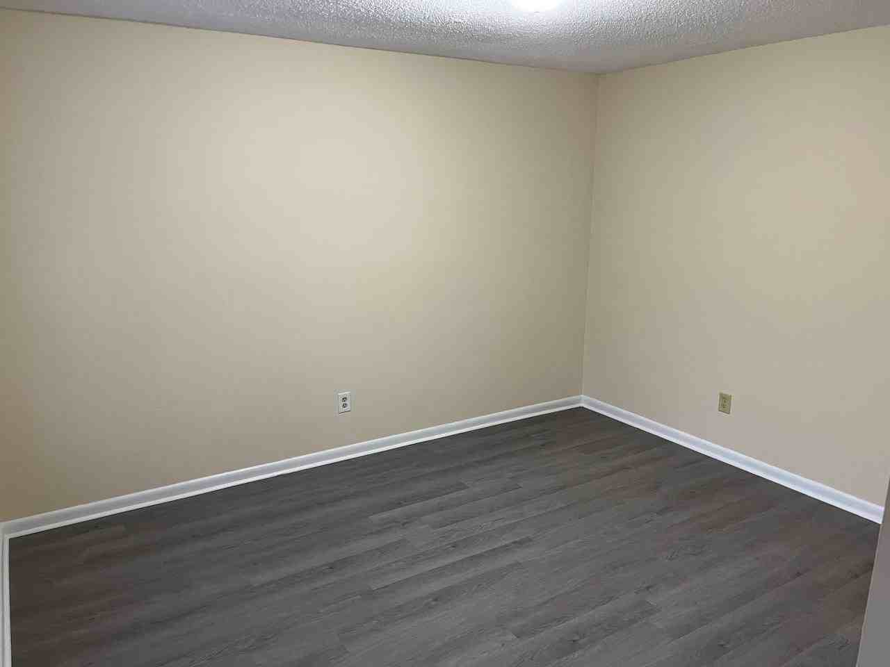 Vista Apartments - Photo 3 of 10