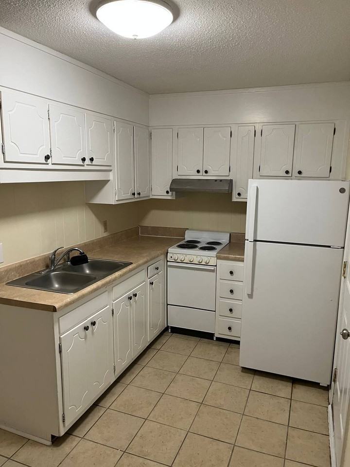 Vista Apartments - Photo 4 of 10