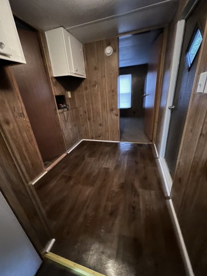 536 Abbott Road - Photo 5 of 9