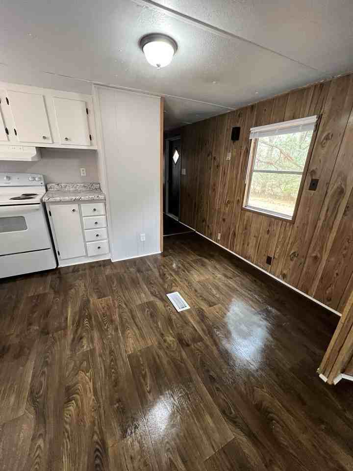 536 Abbott Road - Photo 6 of 9