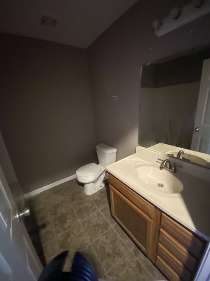 989 Bryant Way - Photo 3 of 5