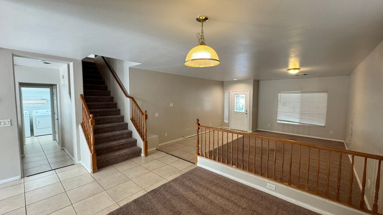10585 Medicine Bow St - Photo 5 of 37