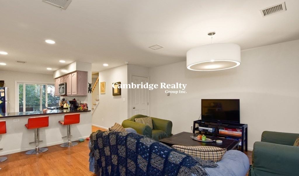 214 Parker Hill Ave #T - Photo 3 of 14