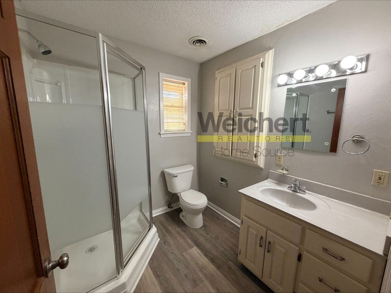 512 N 5th St - Photo 5 of 9