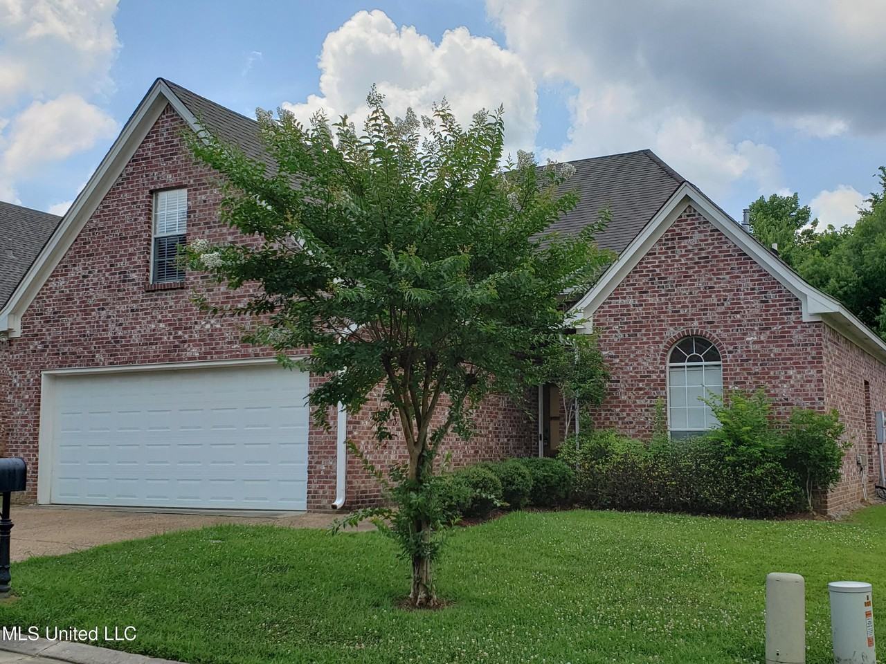 105 River Ridge Ct - Photo 2 of 13