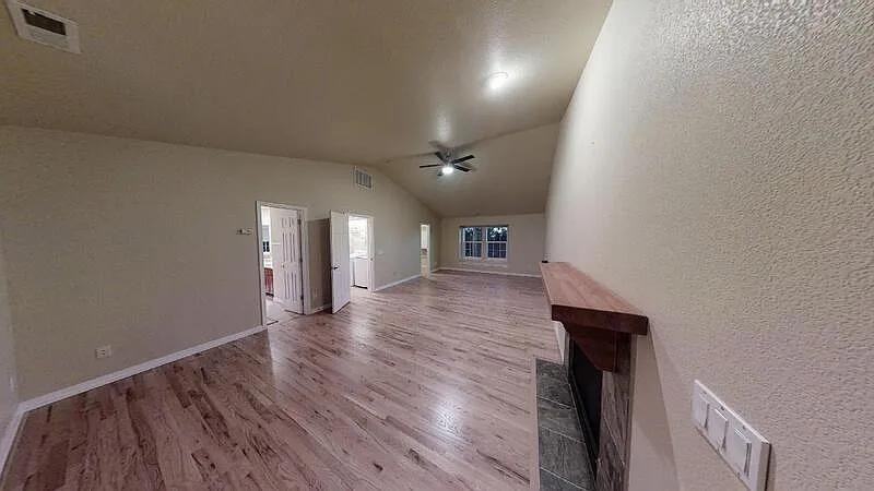 19844 Chisholm Trl - Photo 6 of 26