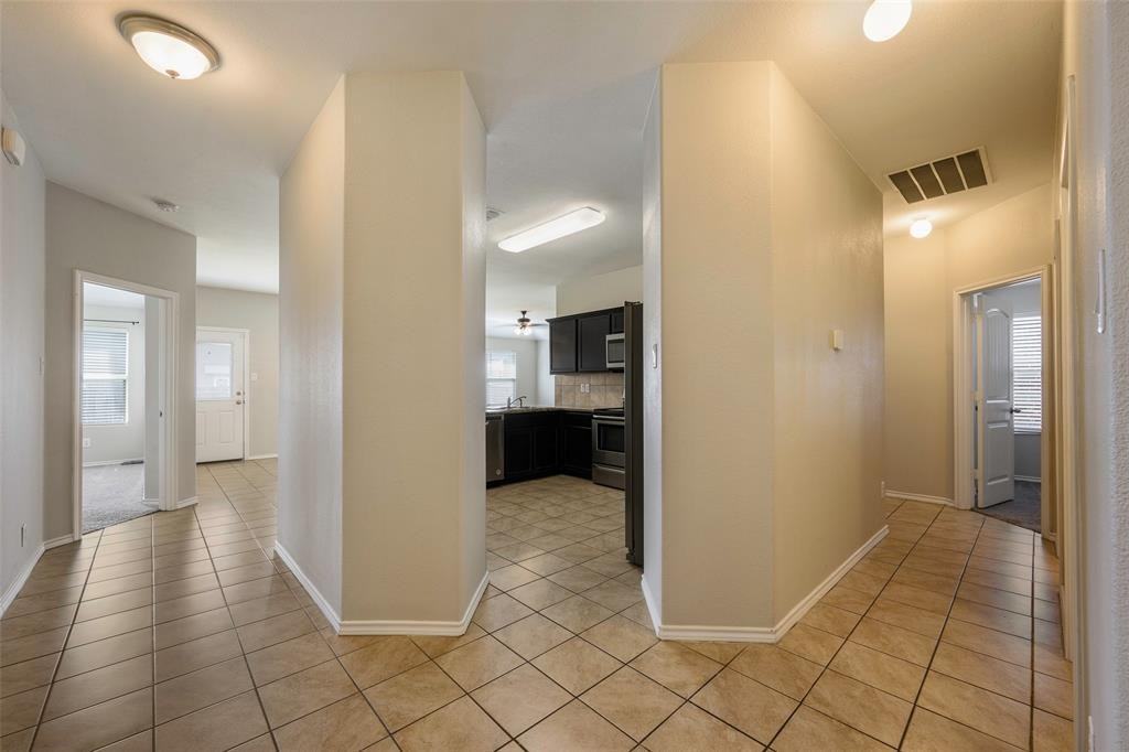 8228 Windsor Forest Dr - Photo 5 of 21