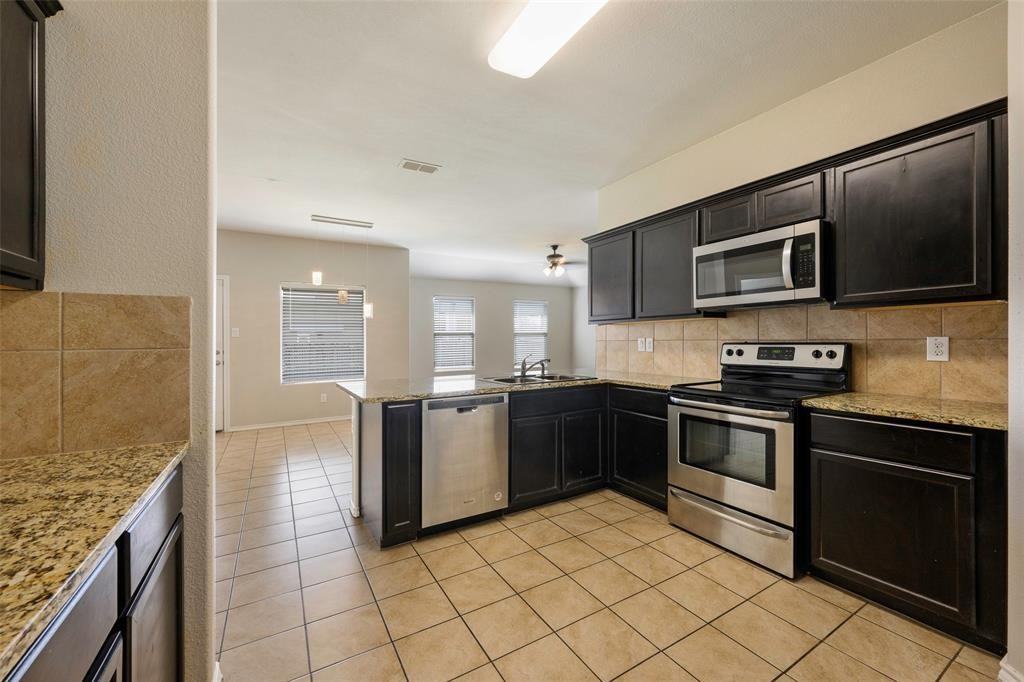 8228 Windsor Forest Dr - Photo 6 of 21