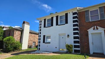 featured image of 933 Glastonbury Cir