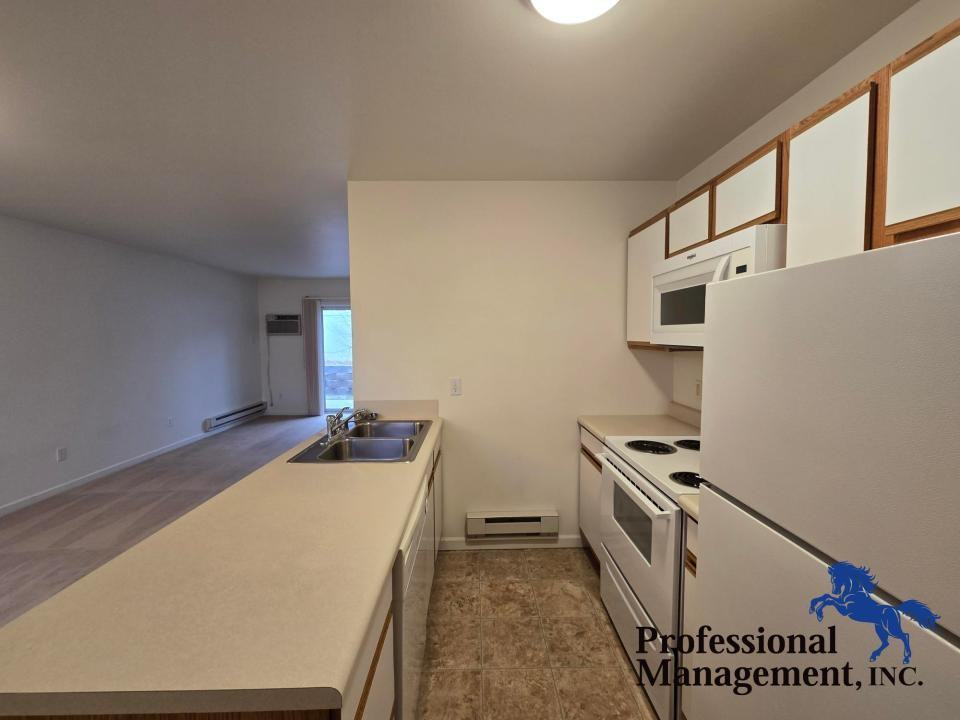 3825 Avenue B #14 - Photo 3 of 10