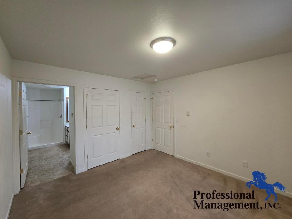 3825 Avenue B #14 - Photo 7 of 10